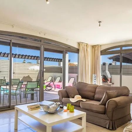 Villa Pino By *